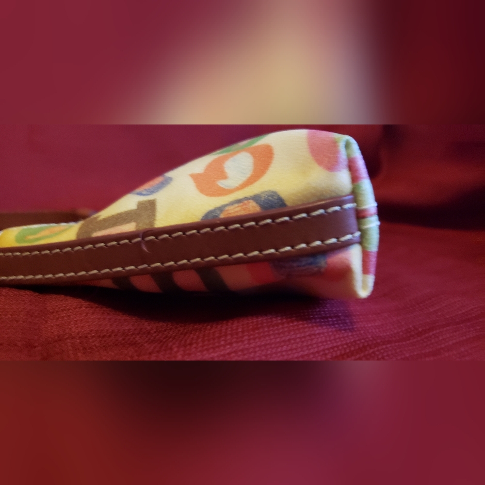 Dooney & Bourke 👛 Multicolor Women's Wristlet NWOT - Picture 6 of 13